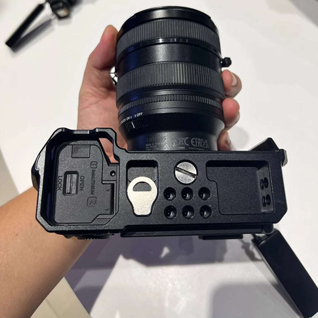Topcine A7C Cage for Sony Alpha 7C /Alpha 7C R /Alpha 7C II Camera,Quick Release Plate for Arca-Swiss,1/4" & 3/8" Screw Holes and Cold Shoe Mount for Accessories TOPCINE