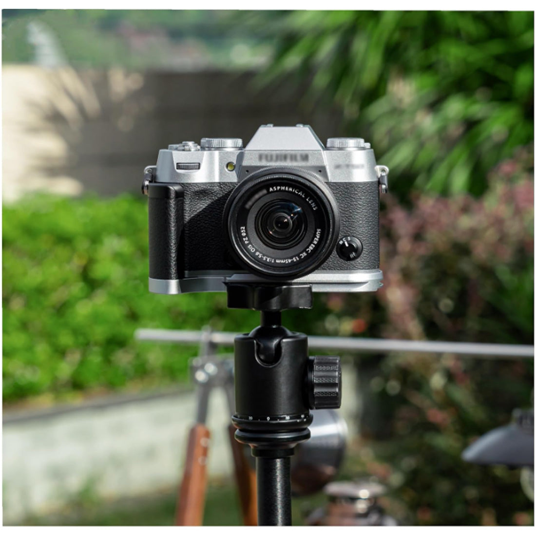 X-T50 Handgrip,L-Shape Bracket Handle for Fujifilm XT50 Camera with Built-in Arca Quick Release Plate TOPCINE